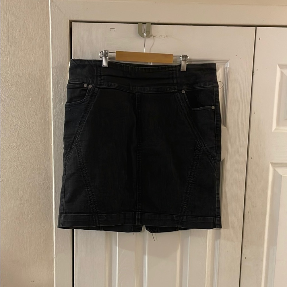 Insider Premium Denim Mini Cargo Skirt Size 15/16 In Black